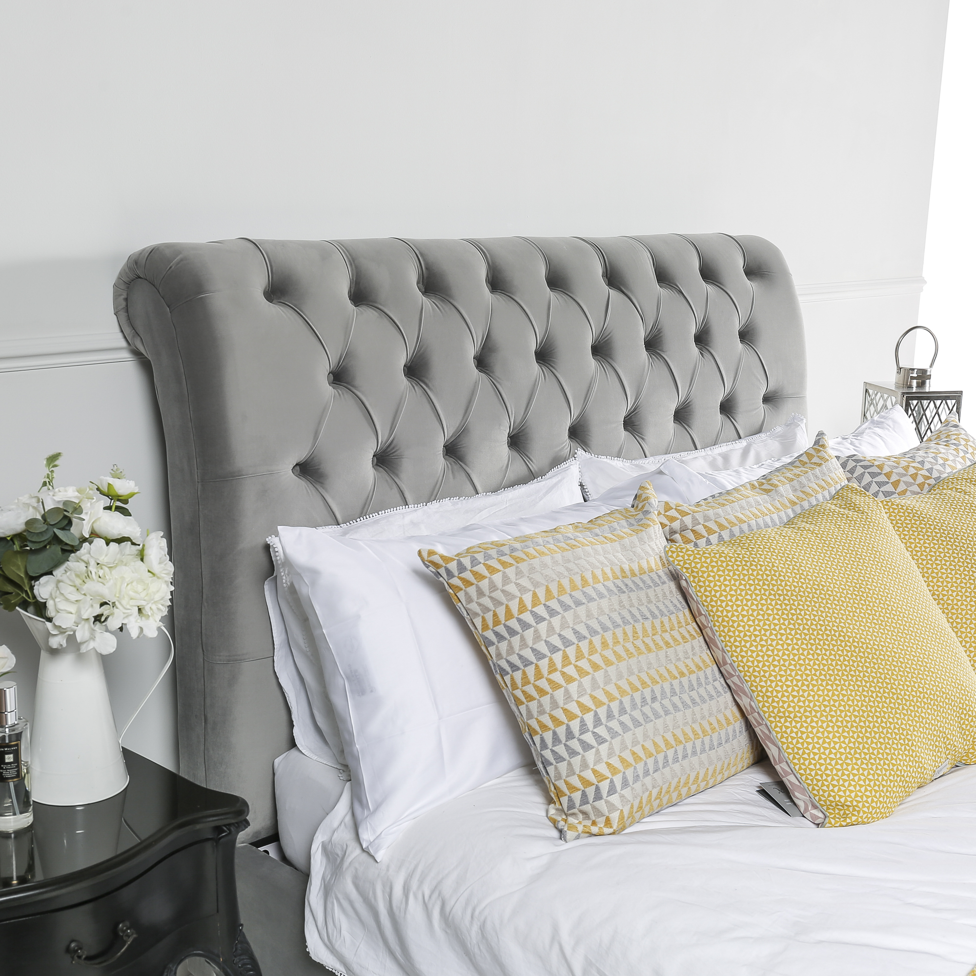 5ft Grey Chesterfield King Size Bed With Grey Velvet Upholstery