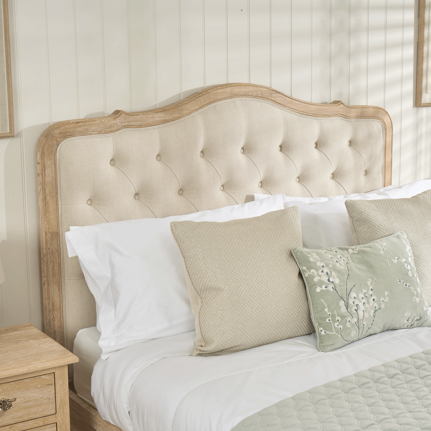 Eléa French Limed Oak Upholstered Button Back Low Foot Board Bed - King Size - Image 5