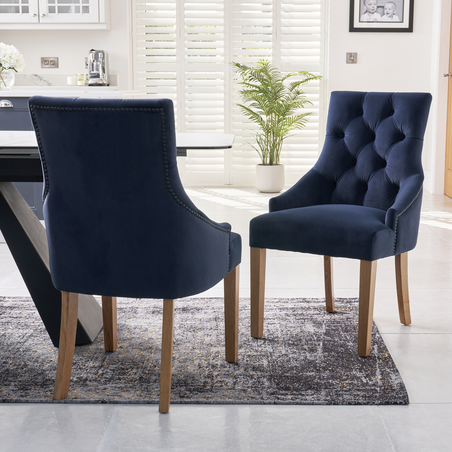 New Chelsea Dark Blue Brushed Velvet Scoop Back Dining Chair – Oak Legs
