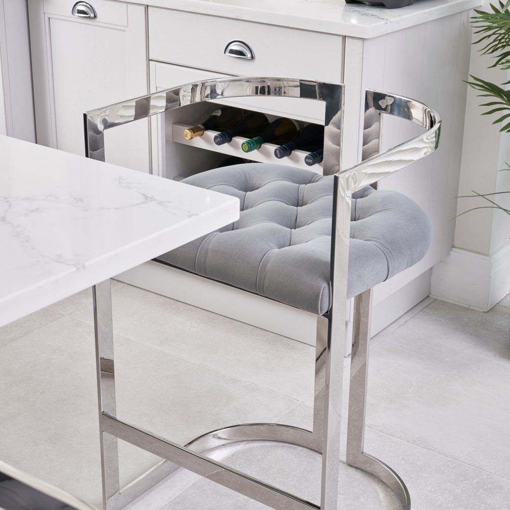 Annalise Grey Velvet Buttoned Kitchen Counter Stool - Image 4