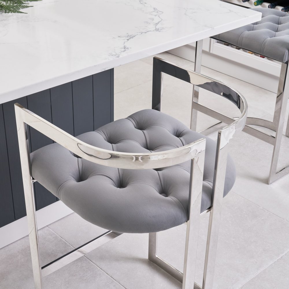 Annalise Grey Velvet Buttoned Kitchen Counter Stool - Image 3