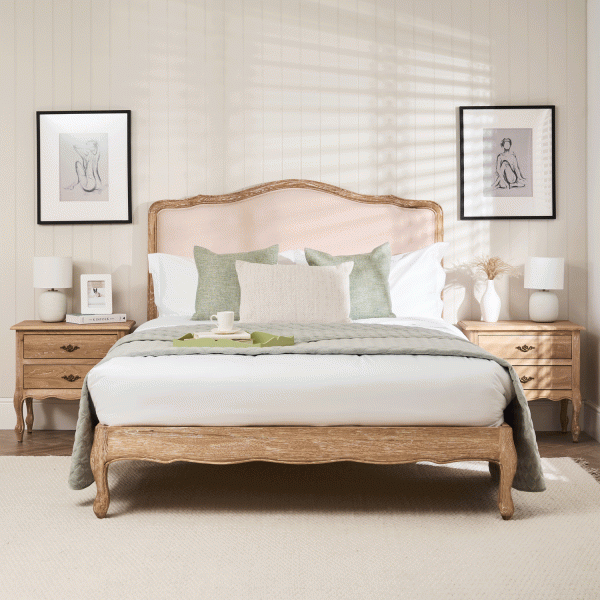 Clémence Whitewash Oak Upholstered Low Foot Board Bed – King