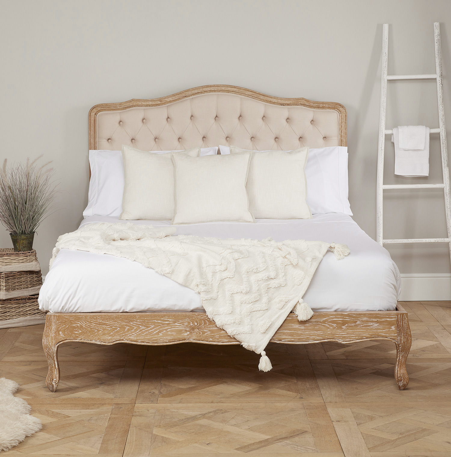 Eléa French Weathered Limed Oak Upholstered Button Back Low Foot Board Bed – King Size