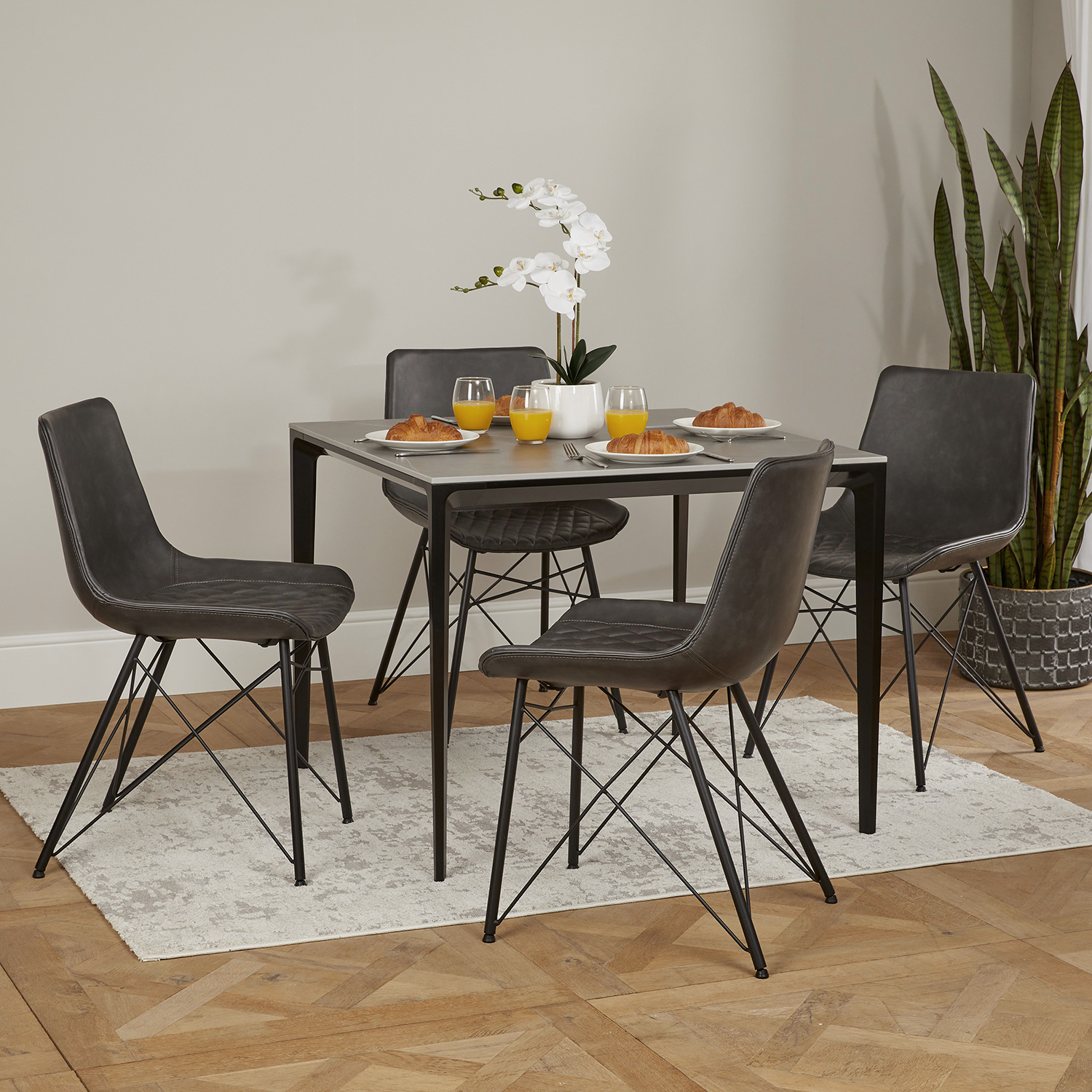 Leons table and chairs discount