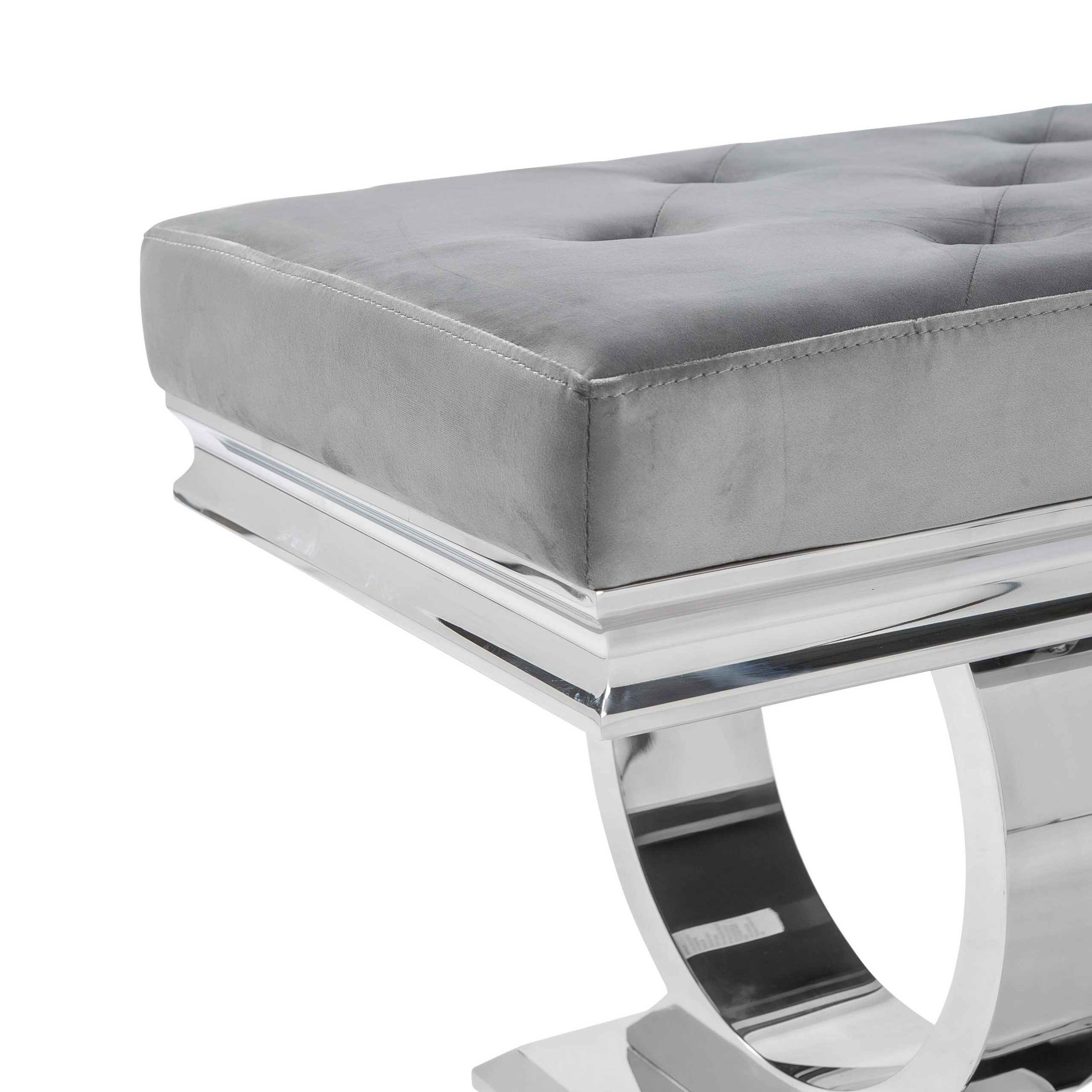 Arianna bench clearance